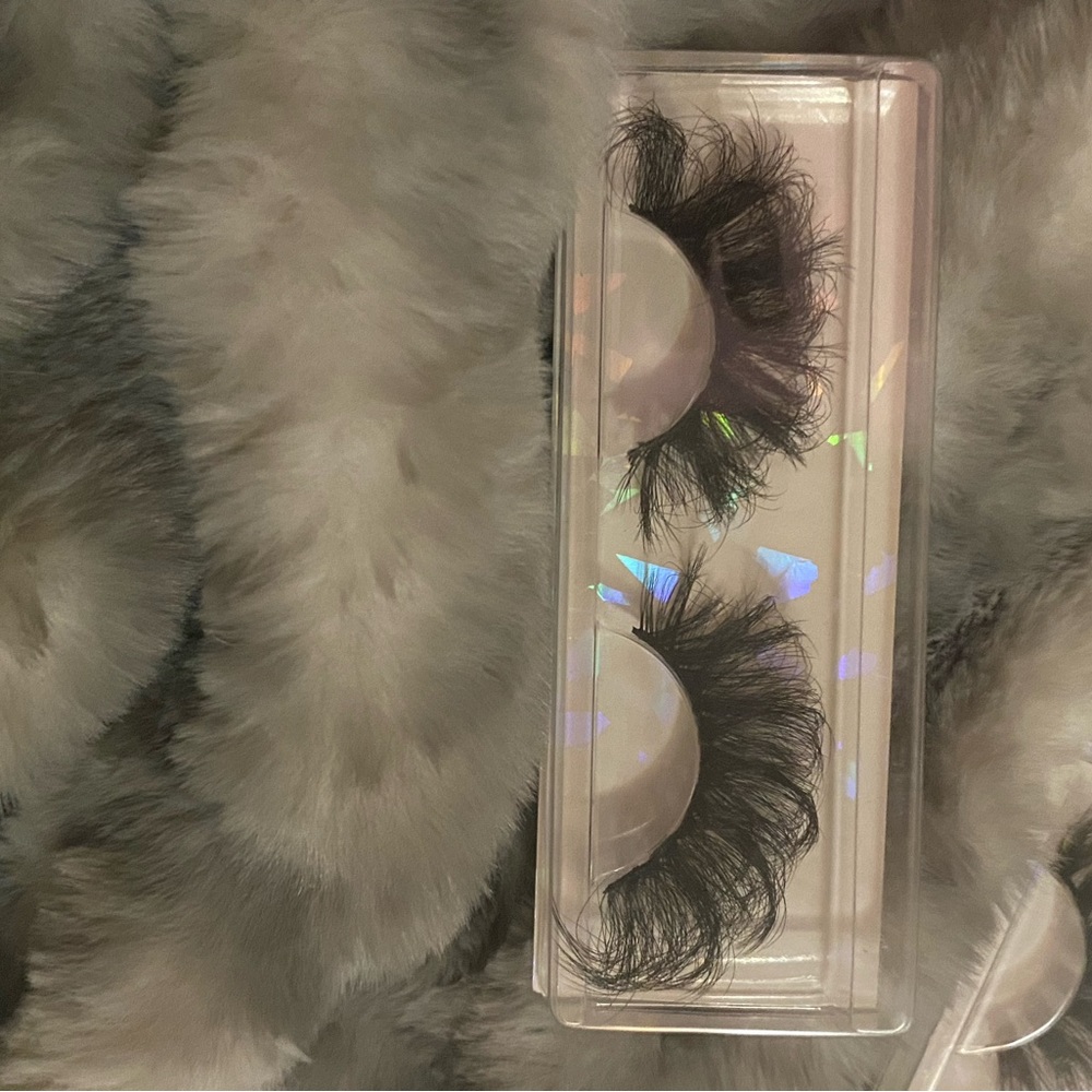 MINK cat eye lashes